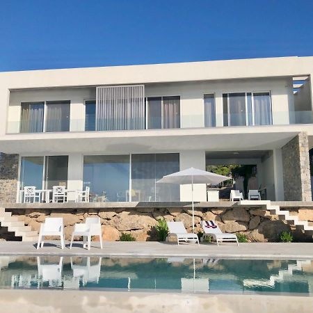 Kuro Beach House - Oceanfront Luxury & 25M Pool Achlia Eksteriør bilde