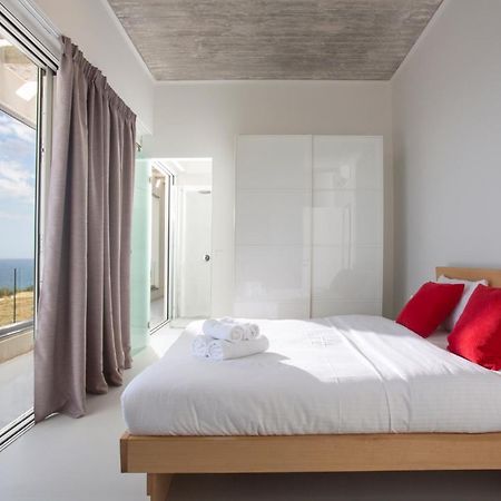 Kuro Beach House - Oceanfront Luxury & 25M Pool Achlia Eksteriør bilde