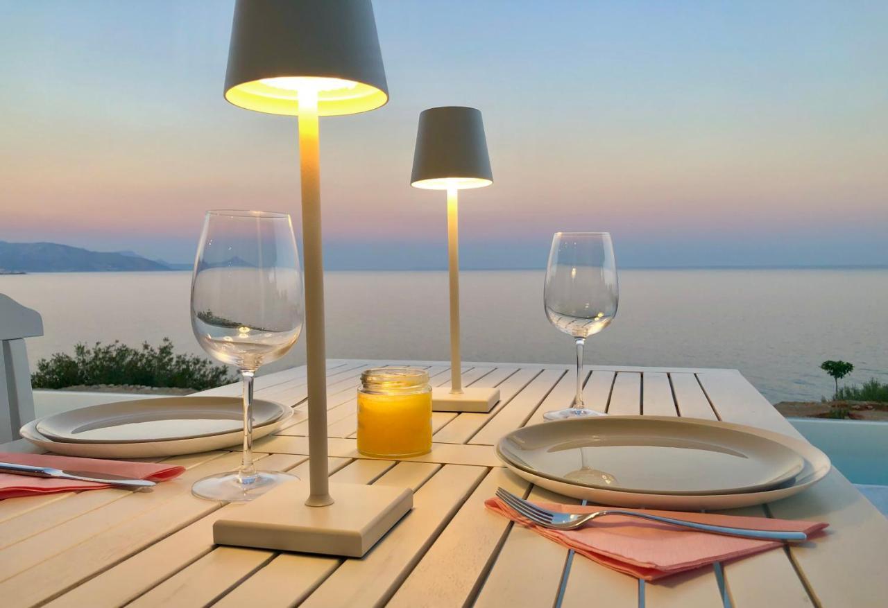 Kuro Beach House - Oceanfront Luxury & 25M Pool Achlia Eksteriør bilde