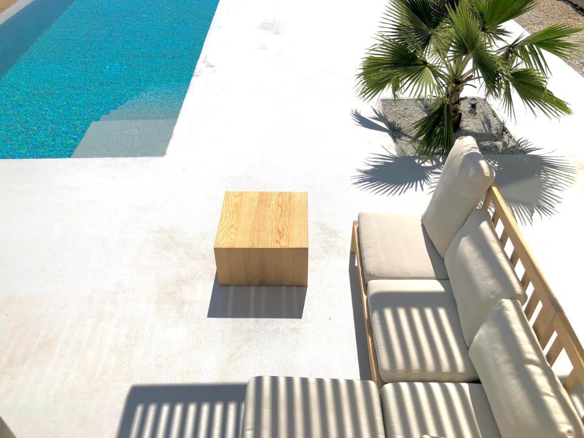Kuro Beach House - Oceanfront Luxury & 25M Pool Achlia Eksteriør bilde