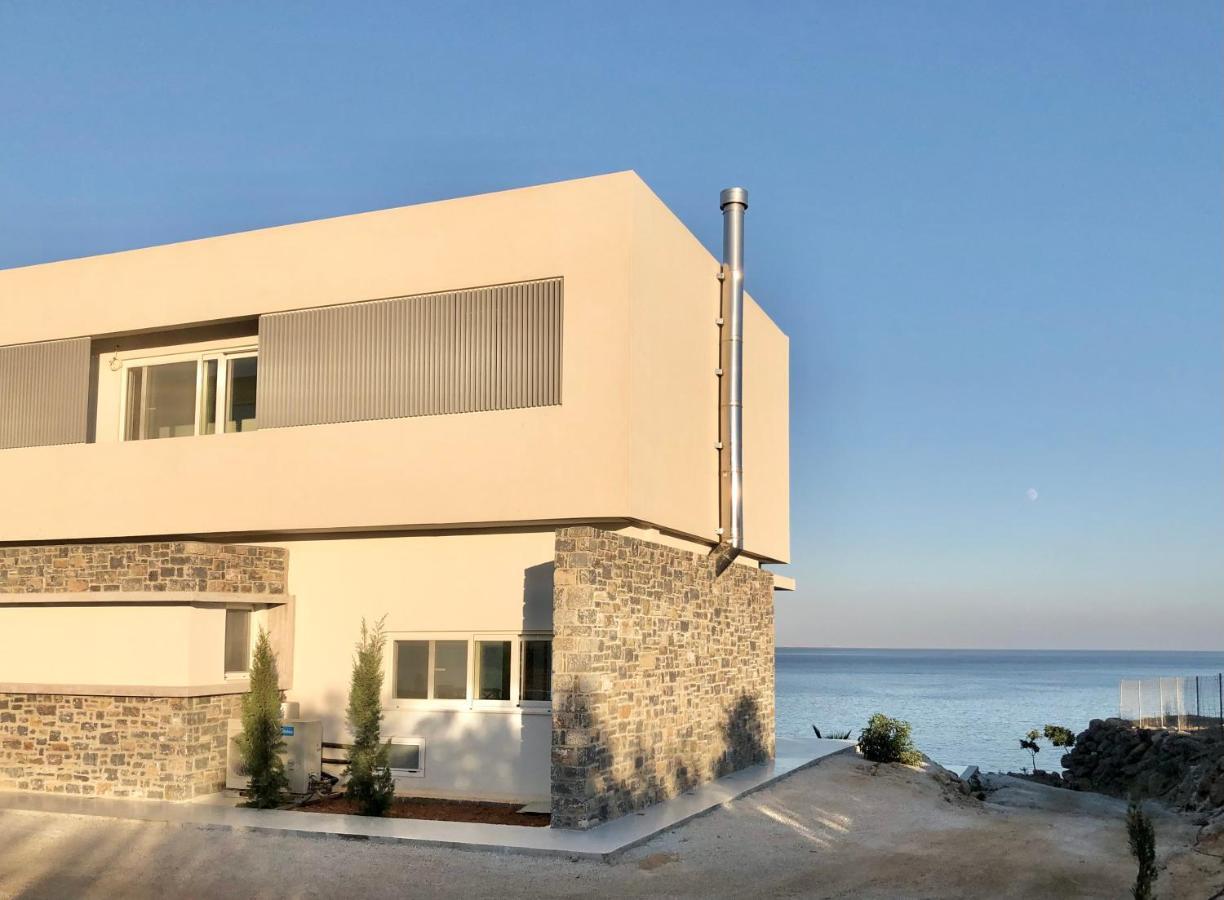 Kuro Beach House - Oceanfront Luxury & 25M Pool Achlia Eksteriør bilde