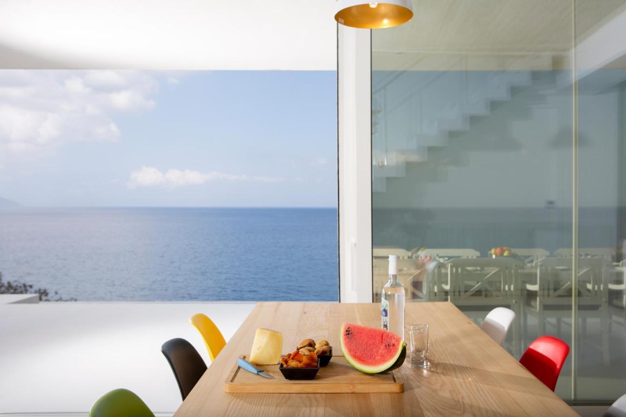 Kuro Beach House - Oceanfront Luxury & 25M Pool Achlia Eksteriør bilde