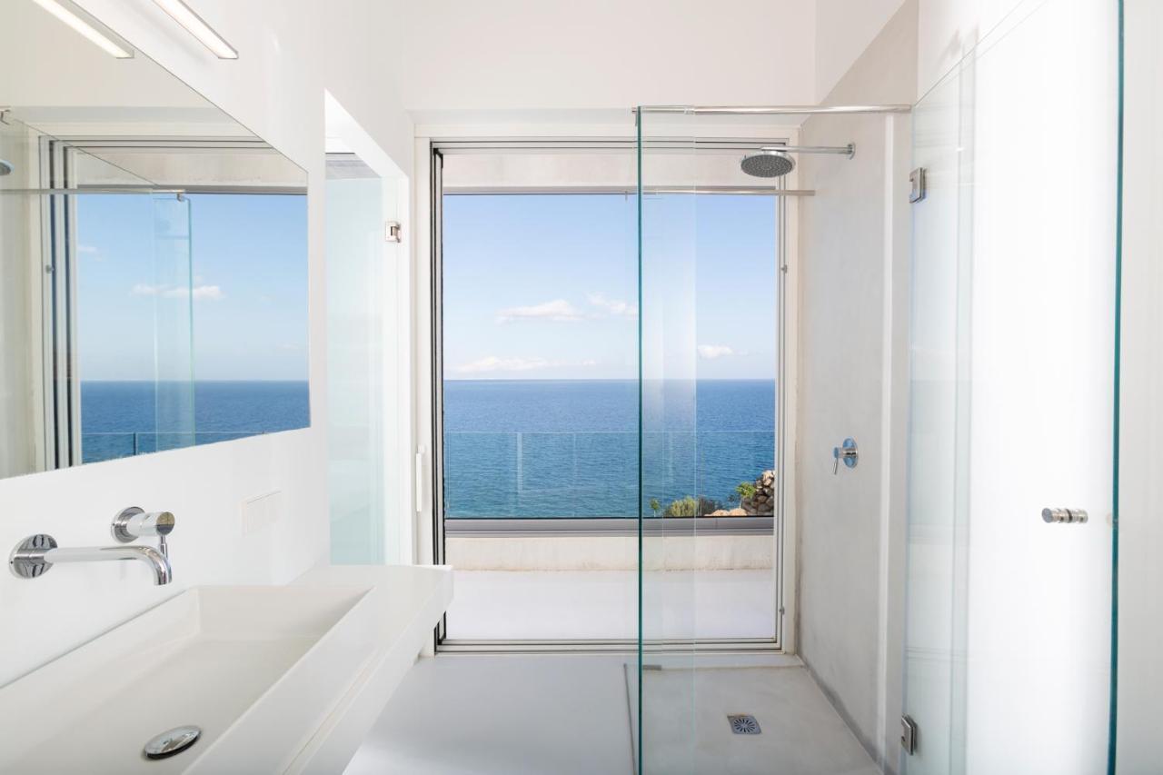 Kuro Beach House - Oceanfront Luxury & 25M Pool Achlia Eksteriør bilde