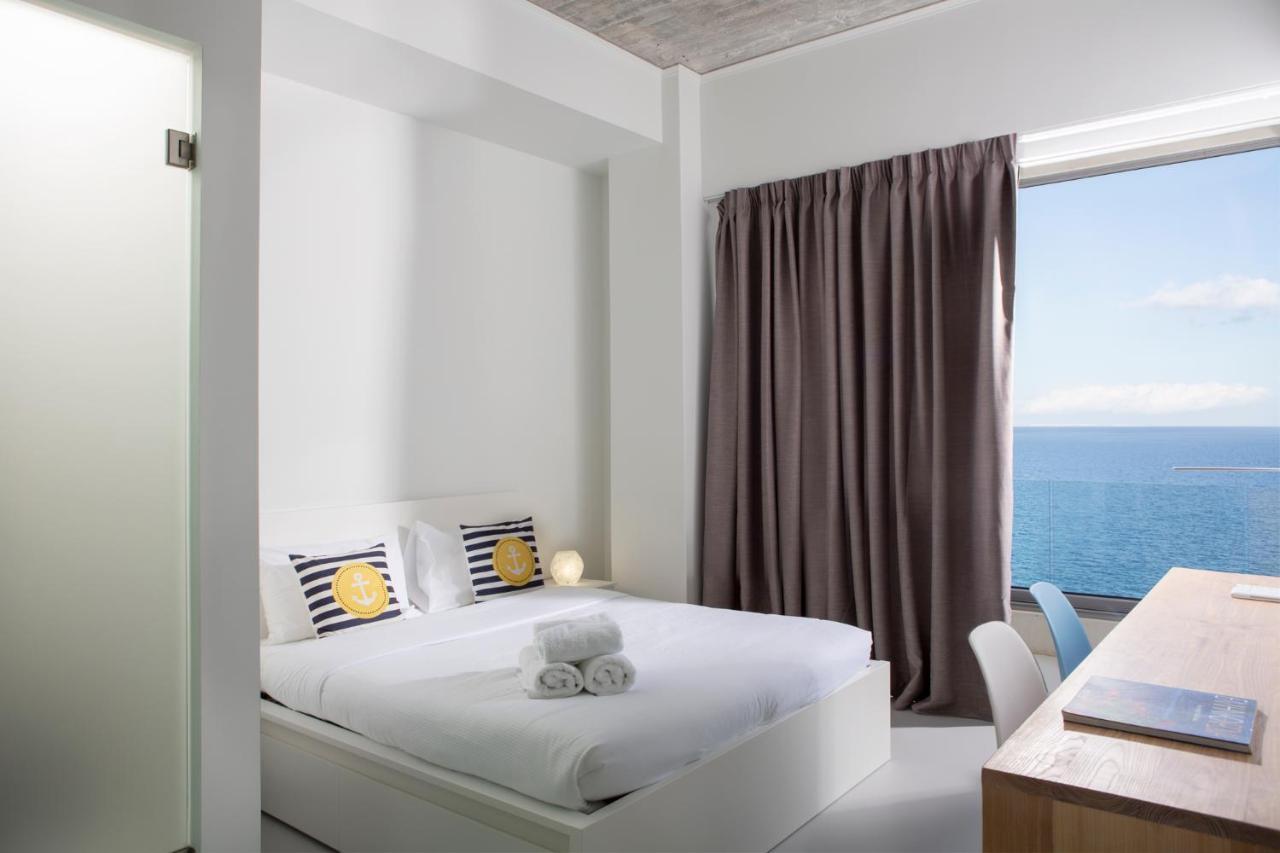 Kuro Beach House - Oceanfront Luxury & 25M Pool Achlia Eksteriør bilde