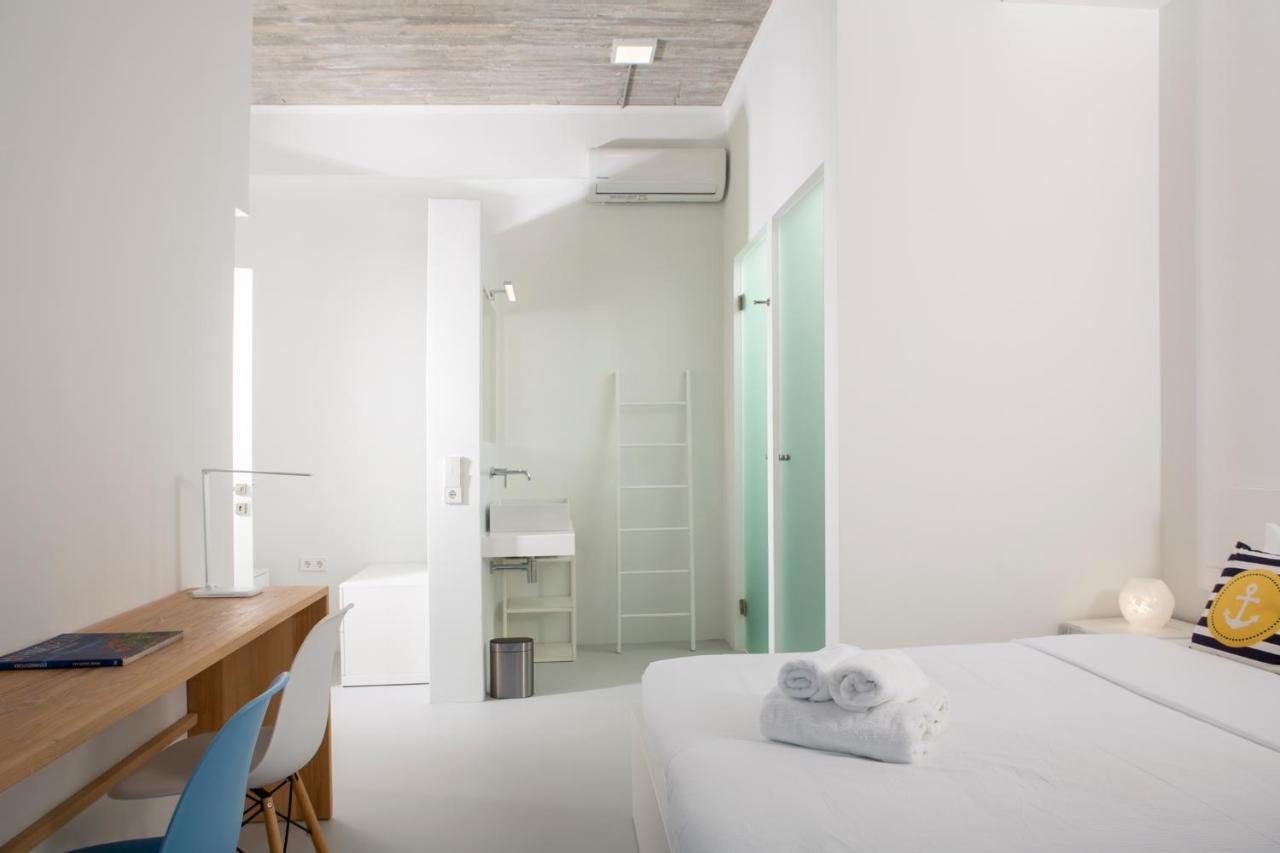 Kuro Beach House - Oceanfront Luxury & 25M Pool Achlia Eksteriør bilde